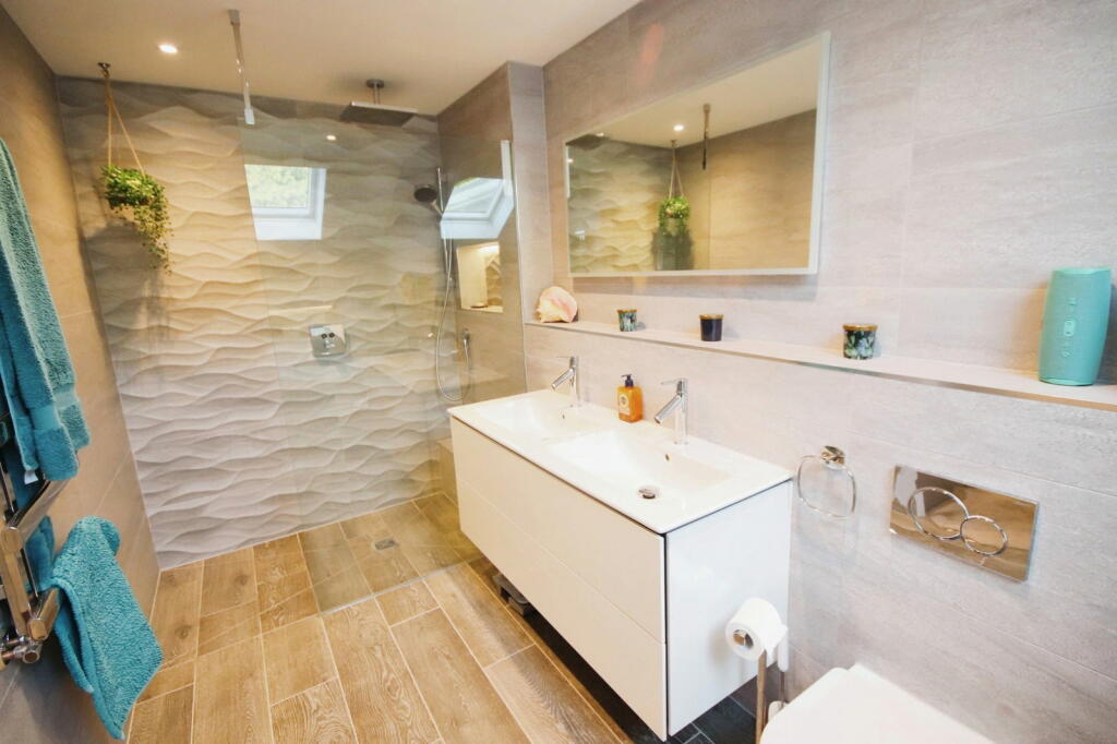 Additional property image - River Way,Christchurch,BH23 2QJ