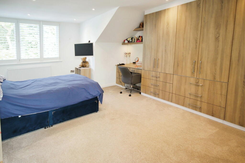 Additional property image - River Way,Christchurch,BH23 2QJ