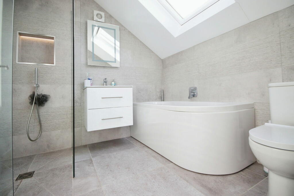 Additional property image - River Way,Christchurch,BH23 2QJ