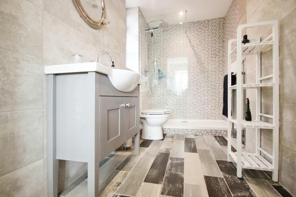 Additional property image - River Way,Christchurch,BH23 2QJ