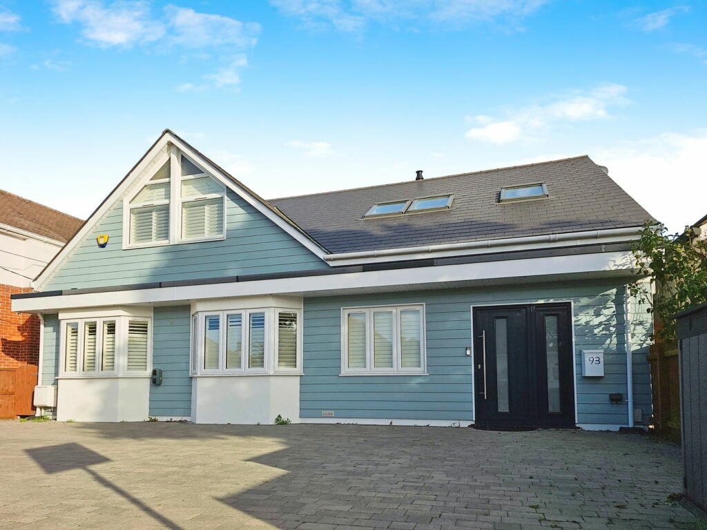 Additional property image - River Way,Christchurch,BH23 2QJ