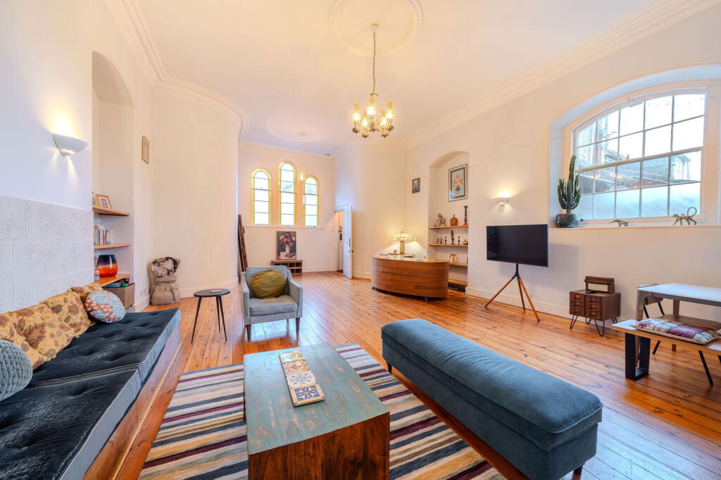 Additional property image - Wine Street, Frome, BA11 1EN