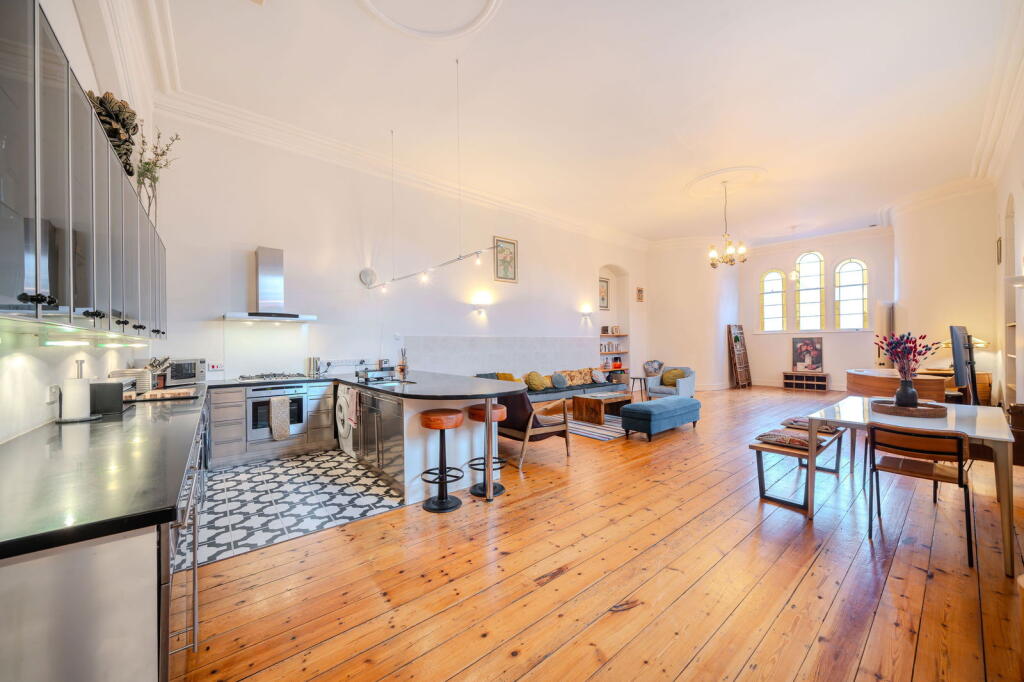Additional property image - Wine Street, Frome, BA11 1EN
