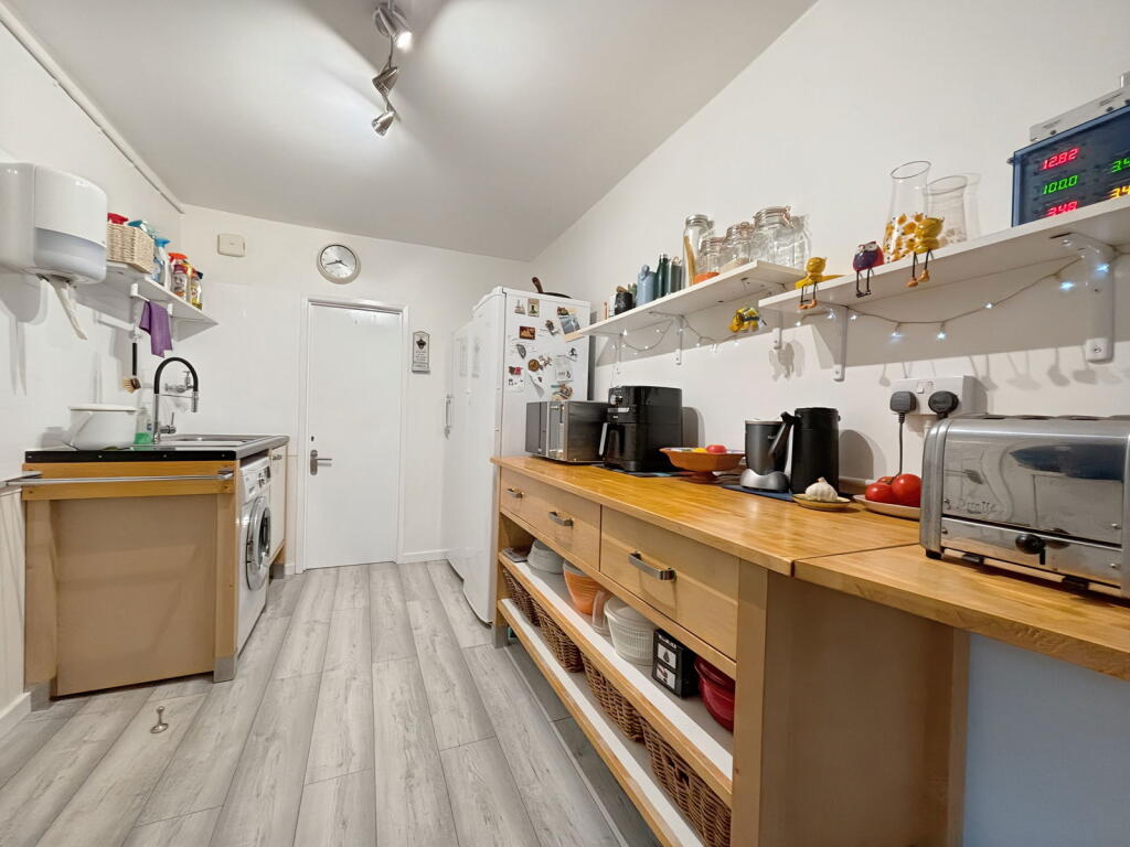 Additional property image - Robbins Close, Bradley Stoke, Bristol, BS32 8AS