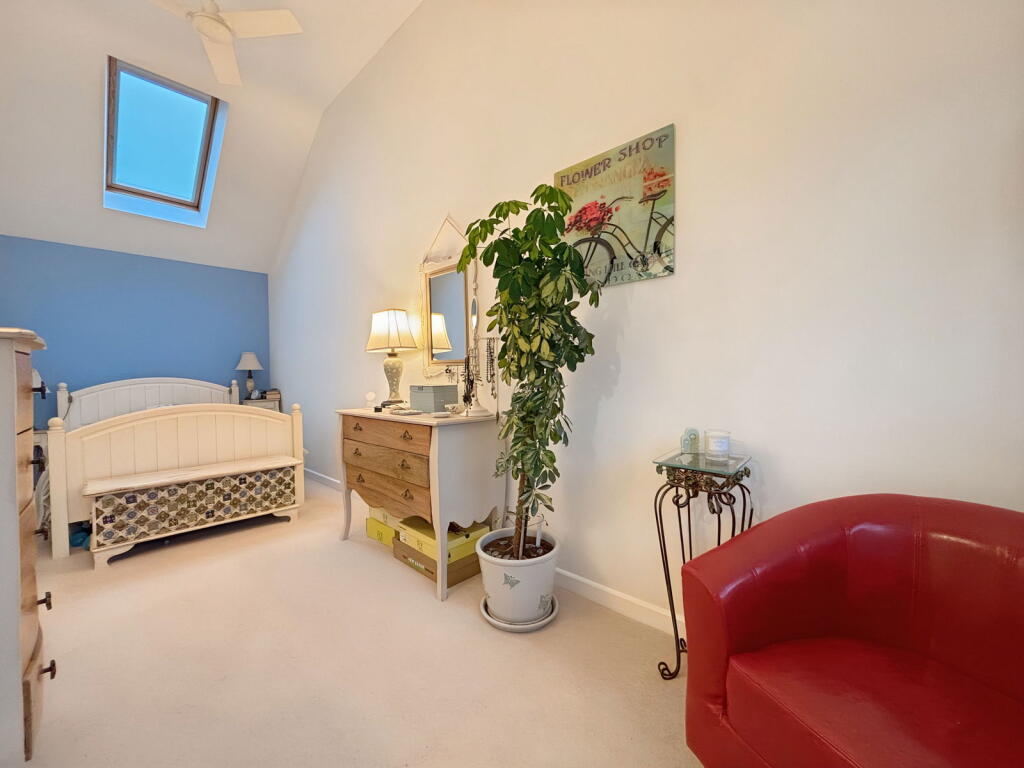 Additional property image - Robbins Close, Bradley Stoke, Bristol, BS32 8AS