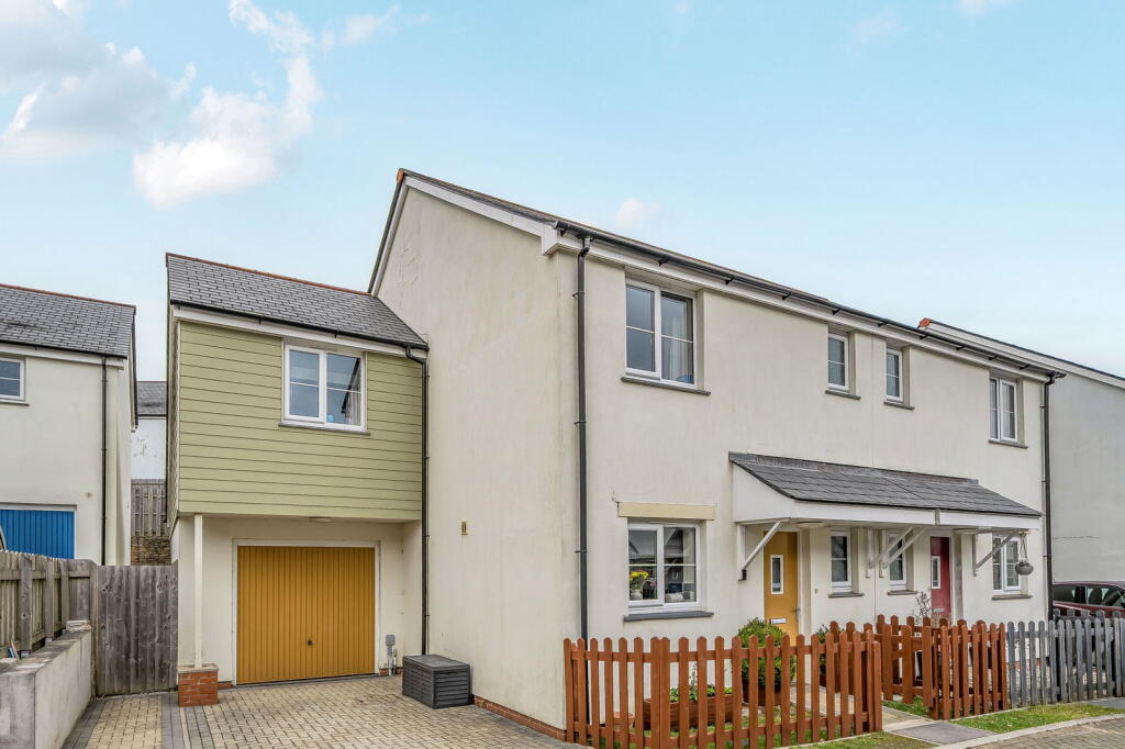 4 bedroom semi-detached house