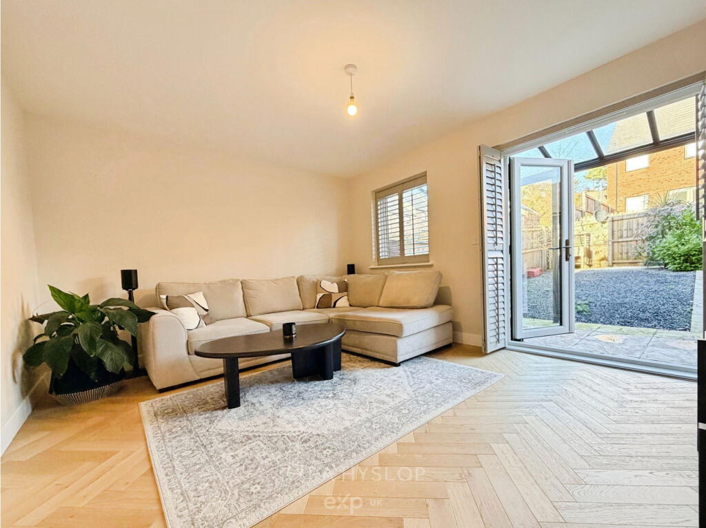 Main image of property: Exeter, EX4 8RP