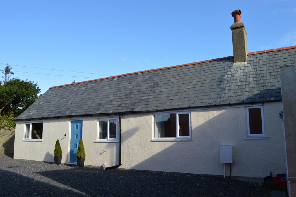 2 bedroom link detached house for sale in Cemaes Bay, LL67 0HH, LL67