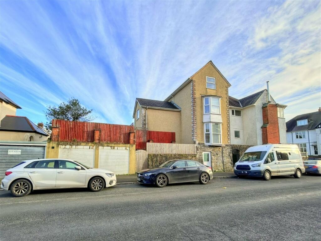 4 bedroom semi-detached house for sale in Grosvenor Road, Sketty, Swansea, SA2 0SP, SA2