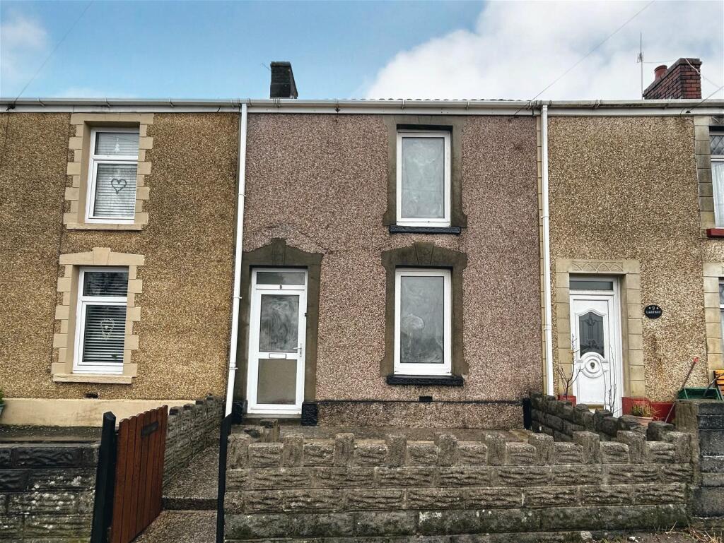 3 bedroom terraced house for sale in Calland Street, Plasmarl, Swansea, SA6 8LE, SA6