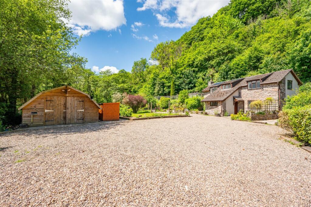 4 bedroom detached house for sale in Sunset Cottage, Cwmyoy, NP7