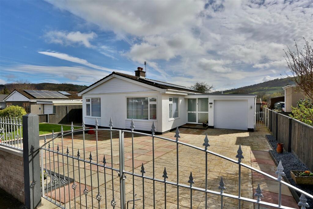 3 bedroom detached bungalow for sale in Llangynidr