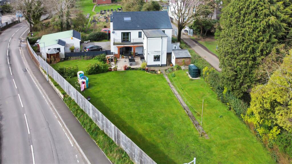 5 bedroom detached house for sale in New Road, Llansamlet, Swansea, SA7 9DU, SA7