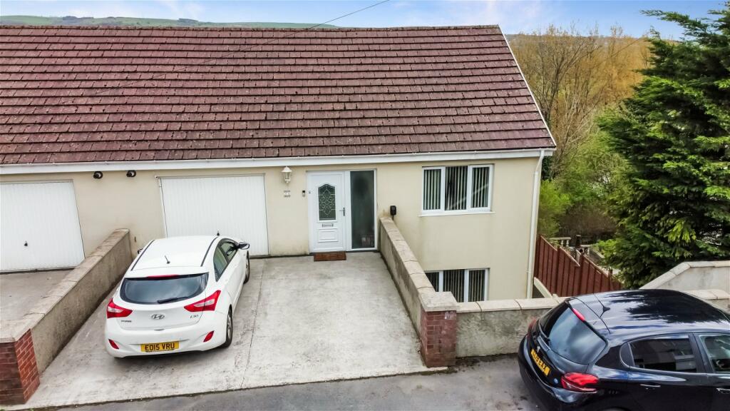 4 bedroom semi-detached house for sale in Bwllfa Road, Ynystawe, Swansea, SA6 5AL, SA6