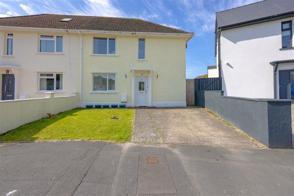 3 bedroom semidetached house for sale in Heol Ganol, Caerphilly, CF83