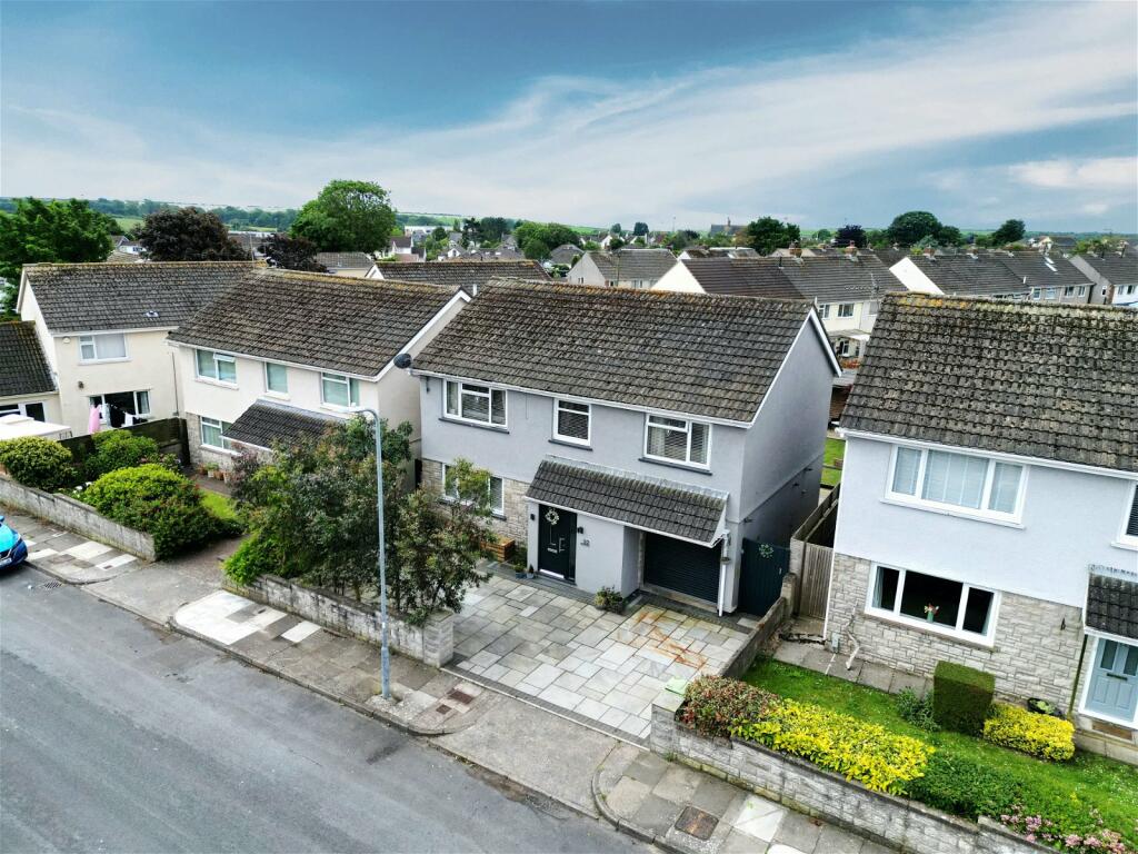 5 bedroom detached house for sale in Grange Gardens, Llantwit Major, CF61 2XB, CF61