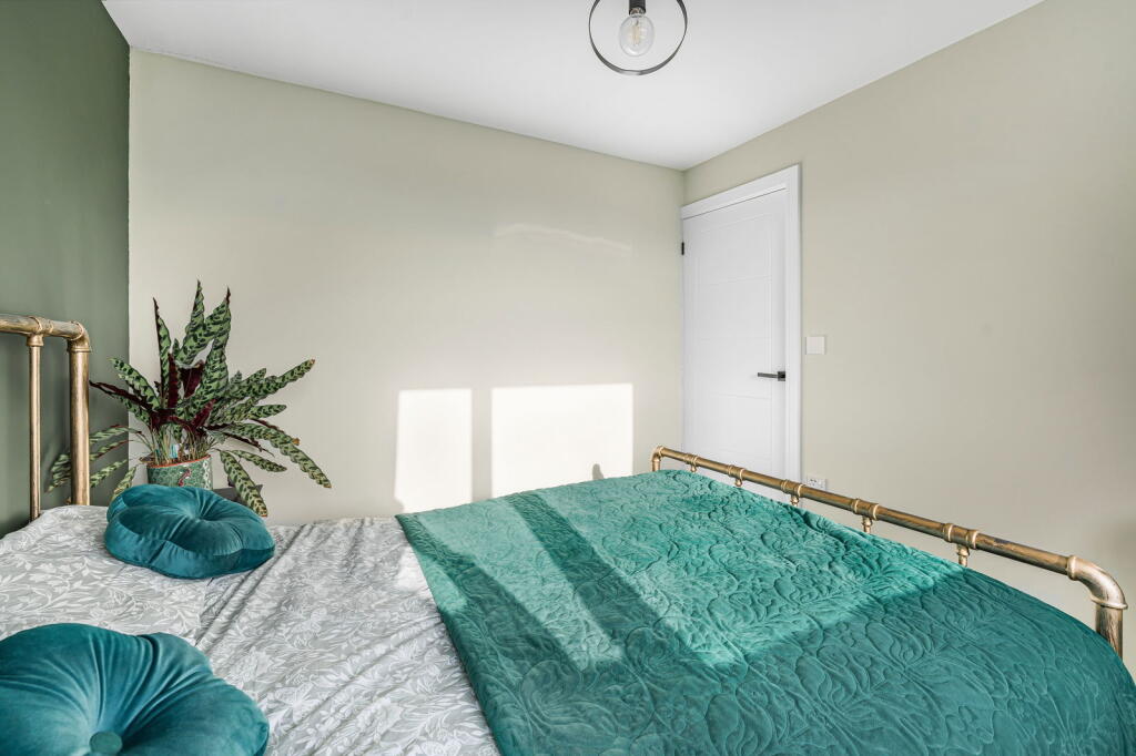 Additional property image - Denbigh Court, Caerphilly, CF83 2UN