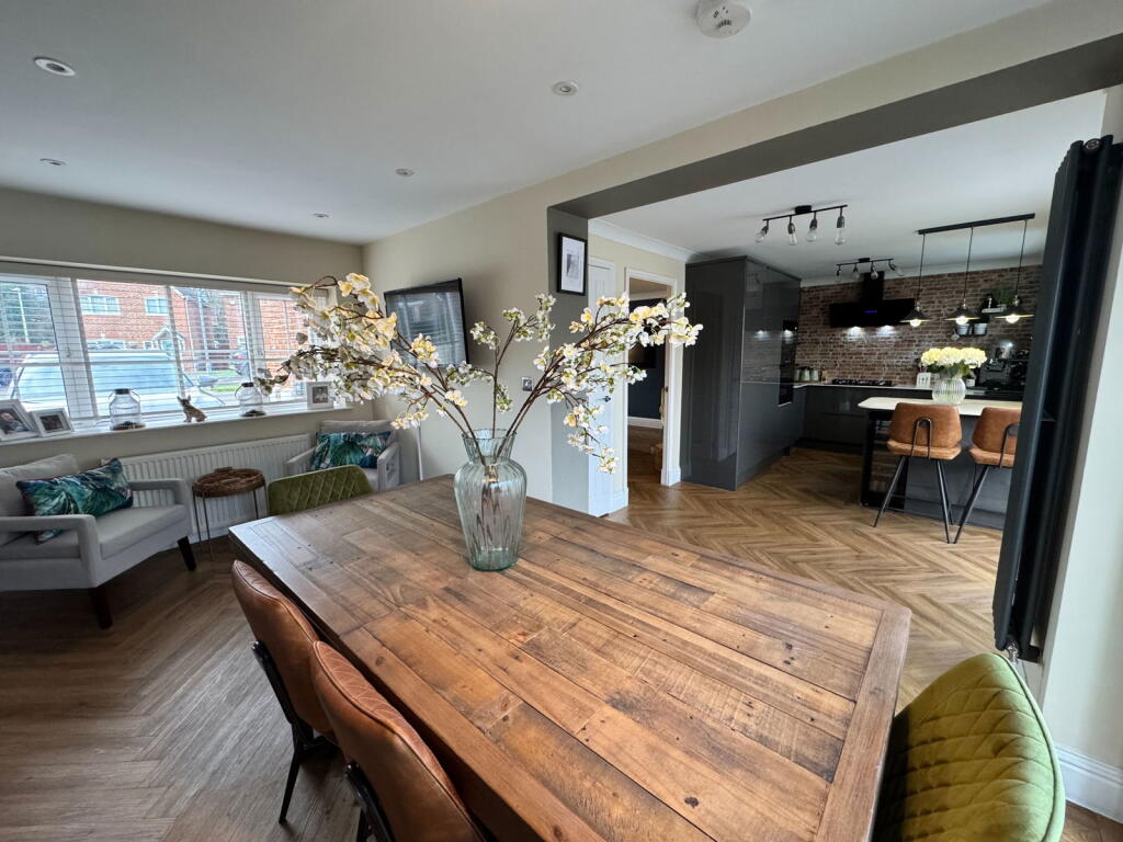Additional property image - Rhodfa'r Coed, Maesteg, CF34 9GE