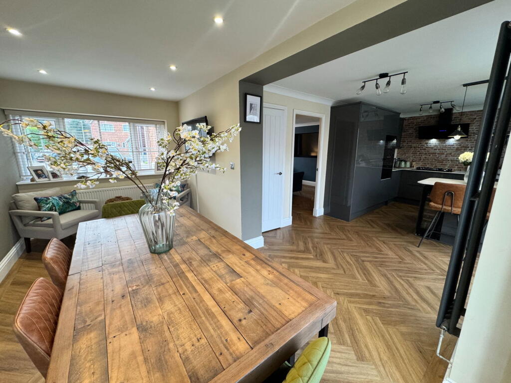 Additional property image - Rhodfa'r Coed, Maesteg, CF34 9GE