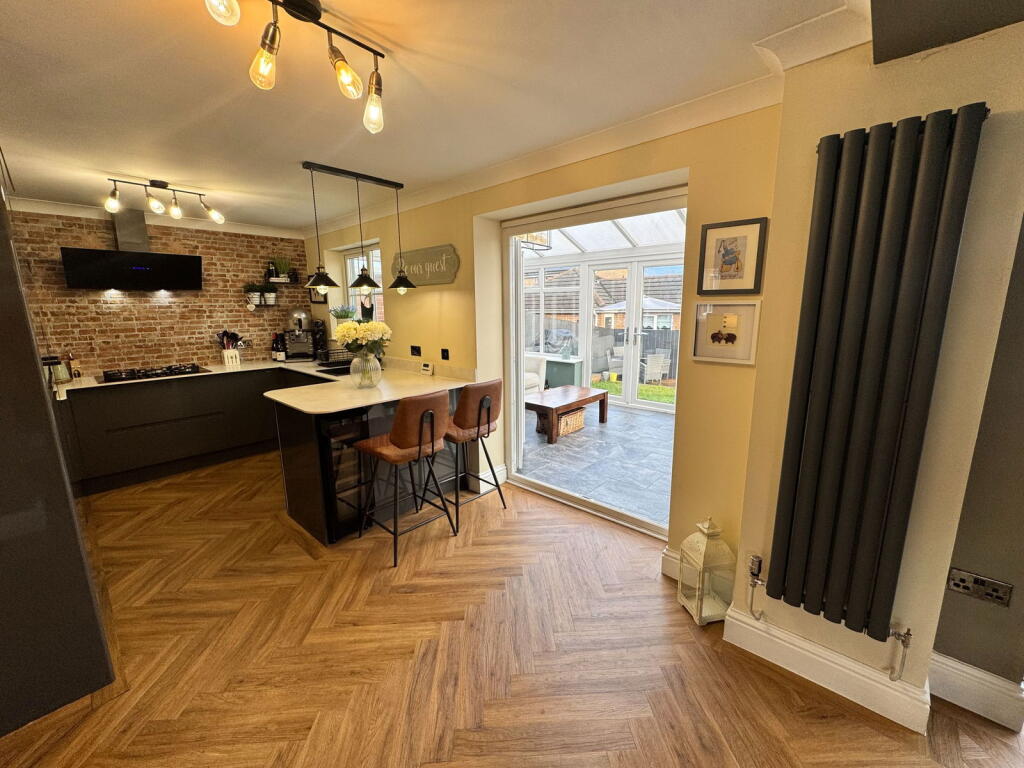 Additional property image - Rhodfa'r Coed, Maesteg, CF34 9GE