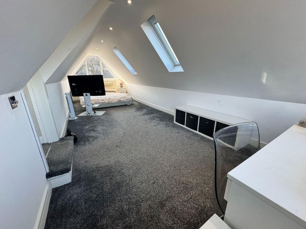 Additional property image - Rhodfa'r Coed, Maesteg, CF34 9GE