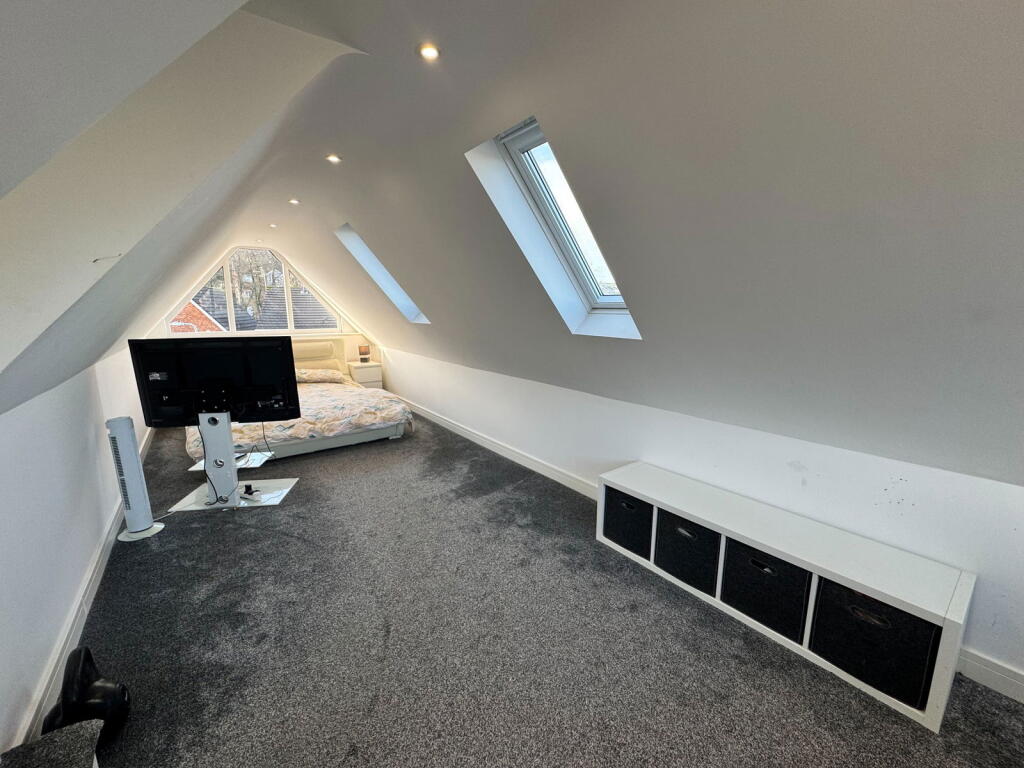 Additional property image - Rhodfa'r Coed, Maesteg, CF34 9GE