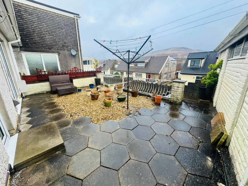 Additional property image - Heol Ty-Gwyn, Maesteg, CF34 0BD