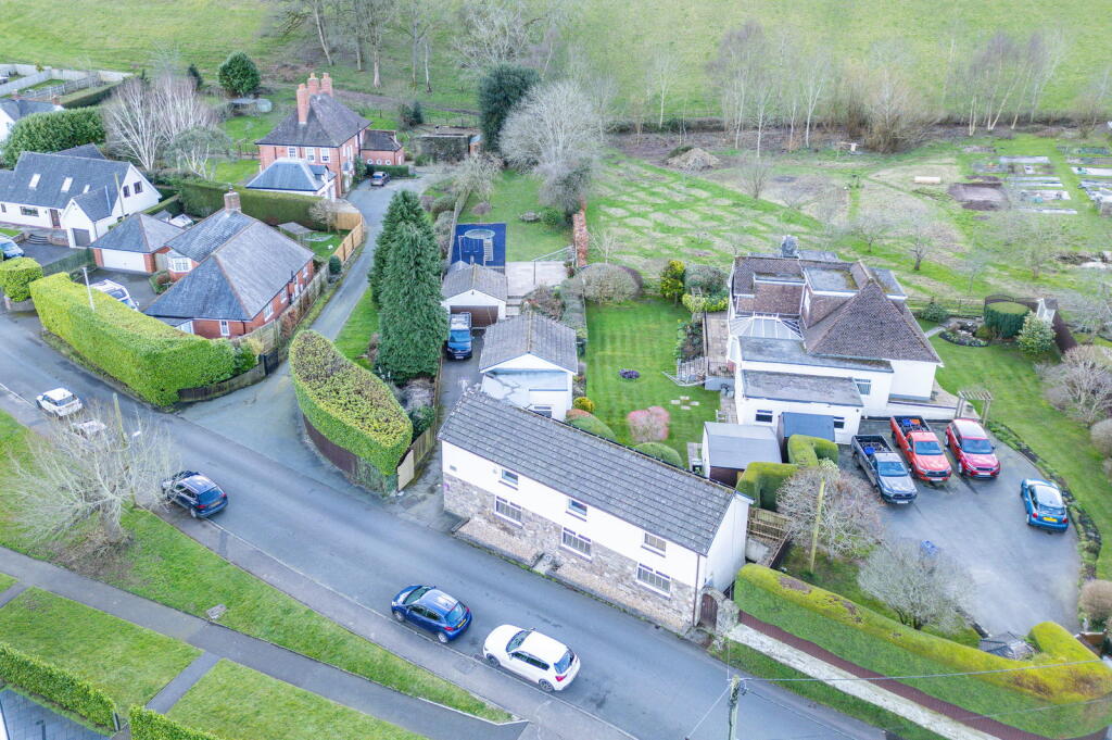 Main image of property: Woodland Cottage, Llanfoist