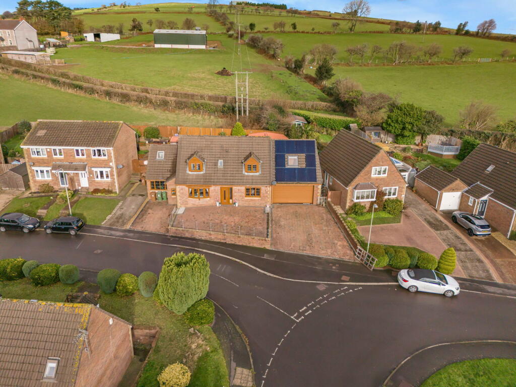 Main image of property: Heol Cwarrel Clark, Caerphilly, CF83 2NE