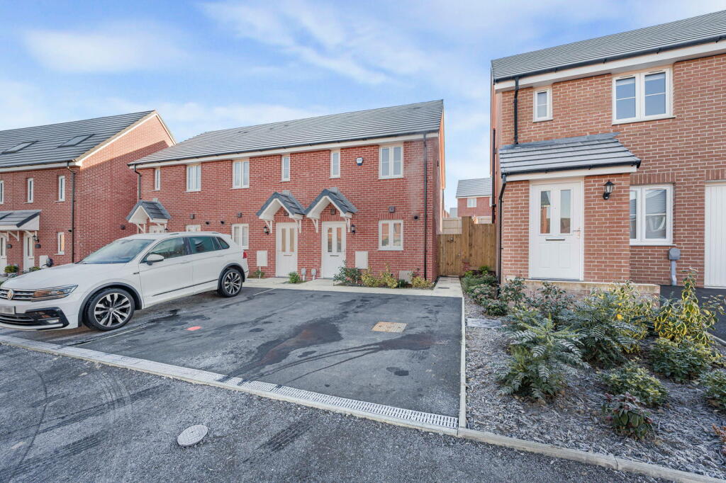 Main image of property: HEOL Y DRUDWY,LLANILID,PONTYCLUN,Rhondda Cynon Taf,CF72 4AU