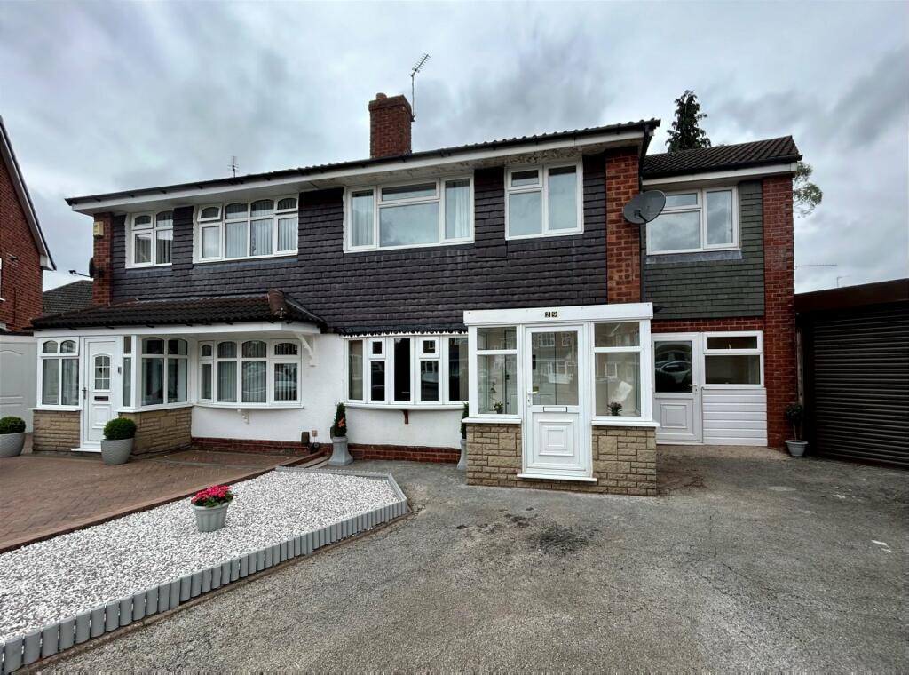 4 bedroom semidetached house for sale in Kelverley Grove, West