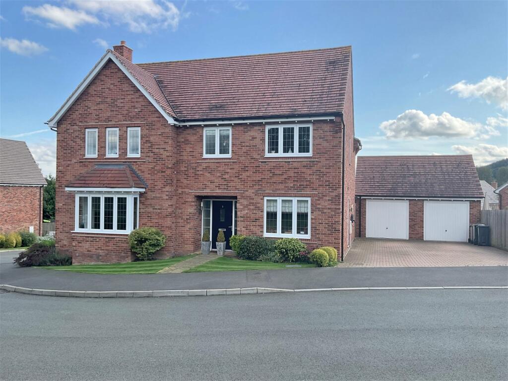 5 bedroom detached house for sale in Glendower Way, Great Witley