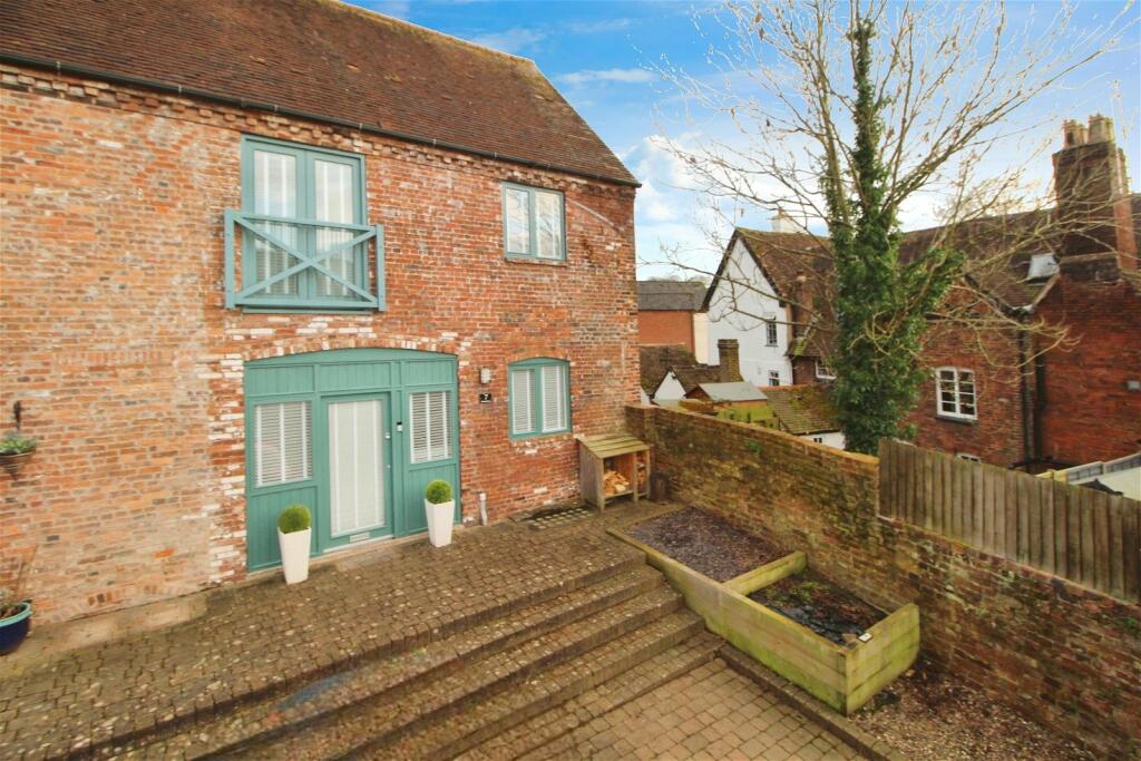 3 bedroom end of terrace house for sale in Ricketts Place, Stourport