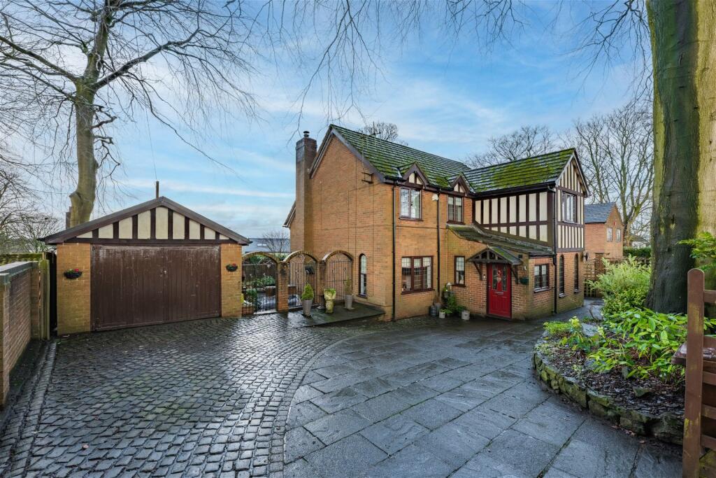 5 bedroom detached house for sale in Basford Bridge Lane, Cheddleton