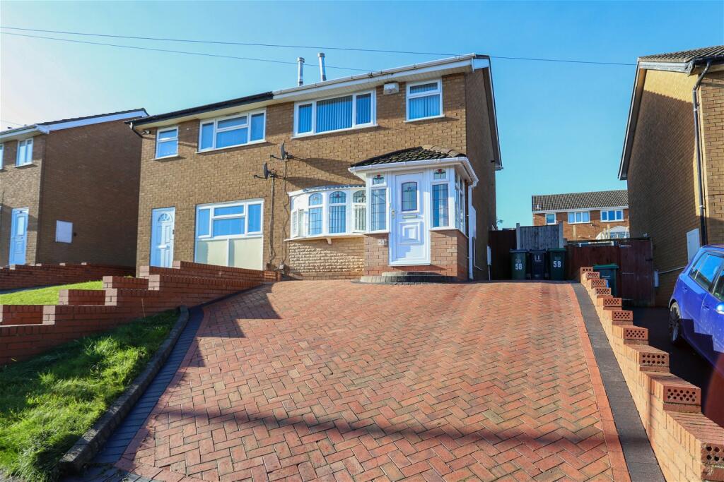 3 bedroom semidetached house for sale in Queens Drive, Rowley Regis