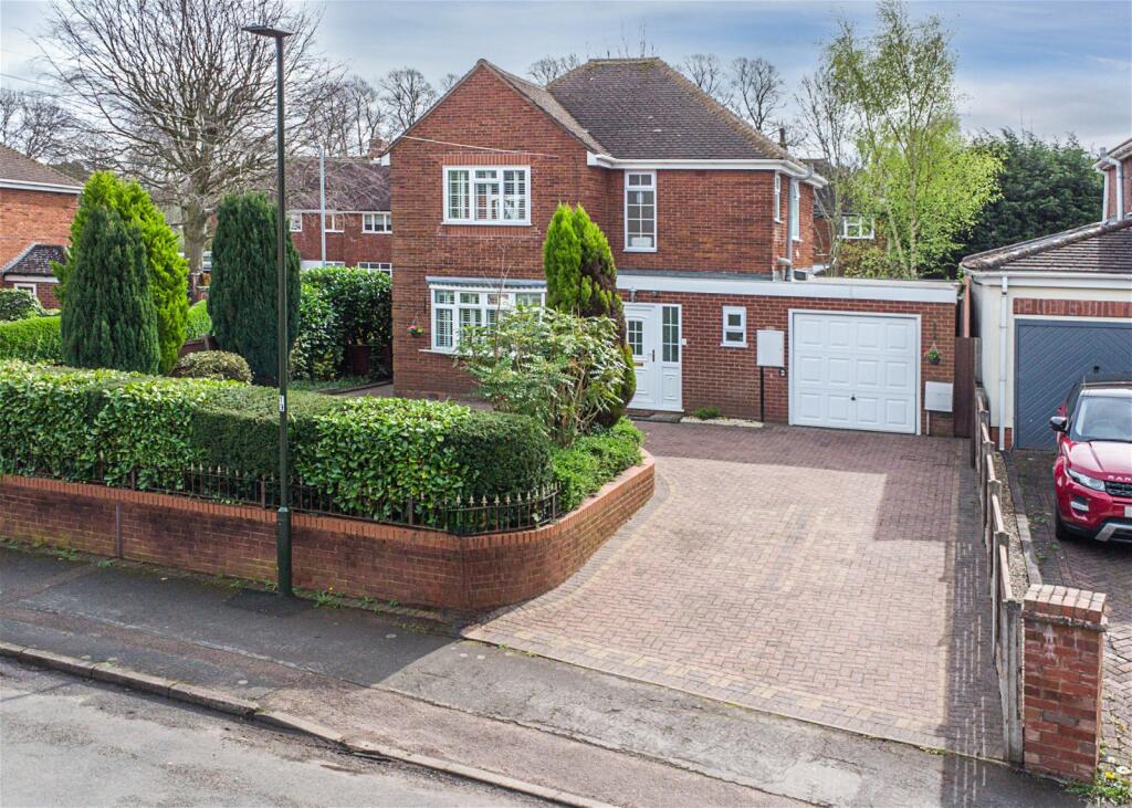 3 bedroom detached house for sale in 96 Gaia Lane, Lichfield, WS13 7LS