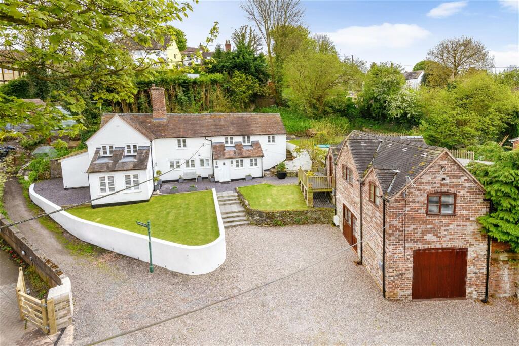 3 bedroom detached house for sale in Bridge Road, Benthall, Broseley