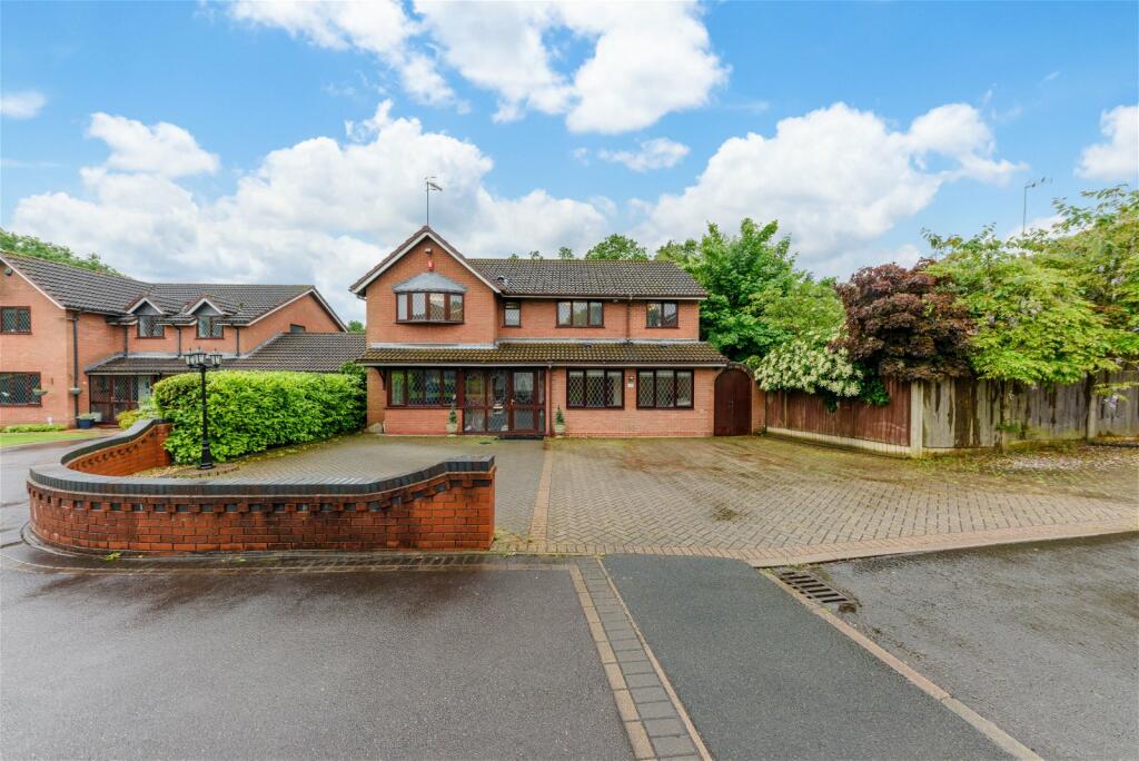 5 bedroom detached house for sale in Fenwick Close, Redditch, B97 5XB, B97
