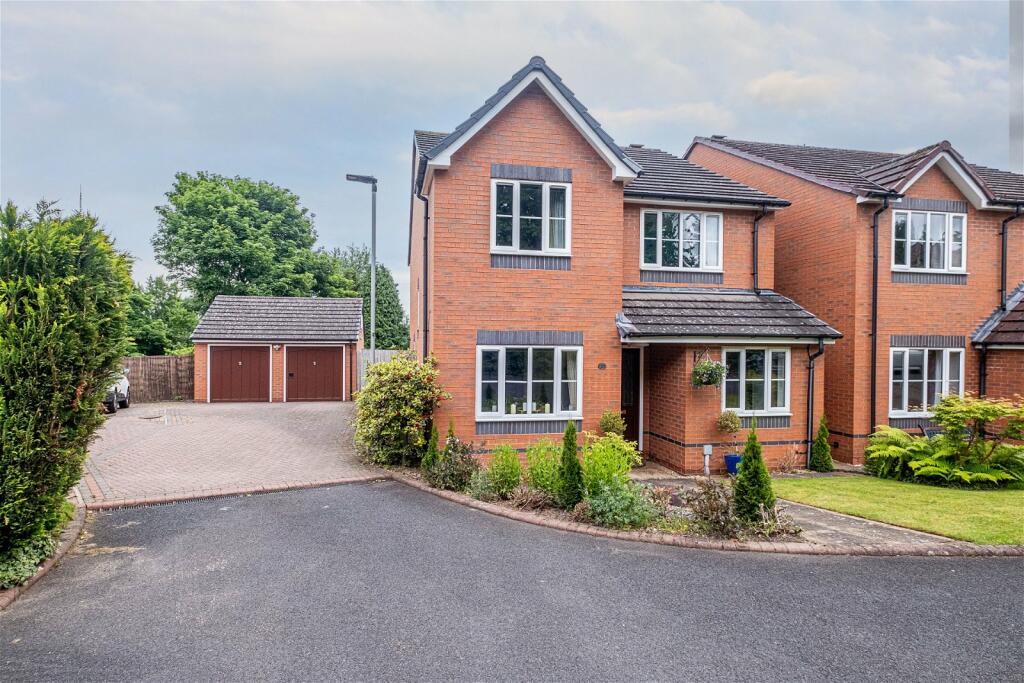 4 bedroom detached house for sale in 7 Friary Drive, off Four Oaks