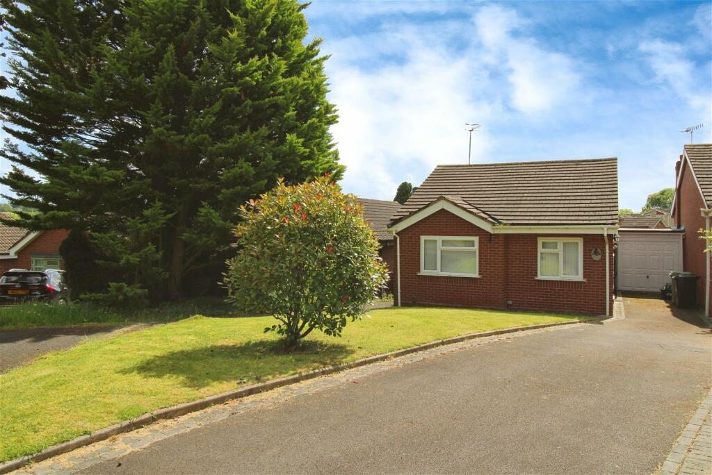 2 bedroom detached bungalow for sale in Bisell Way, Brierley Hill, DY5 2RZ, DY5