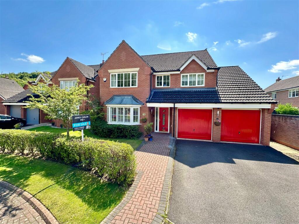 4 bedroom detached house for sale in Dorchester Drive, Muxton, Telford