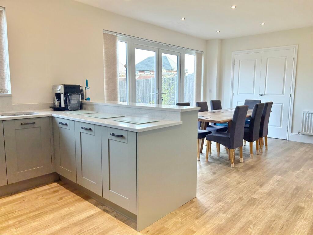 Additional property image - Broomyshaw Close, Tamworth, B77 4FQ