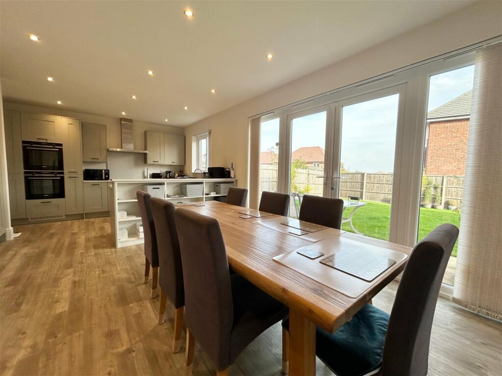 Additional property image - Broomyshaw Close, Tamworth, B77 4FQ