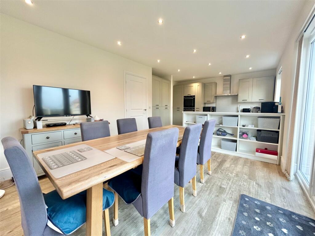 Additional property image - Broomyshaw Close, Tamworth, B77 4FQ