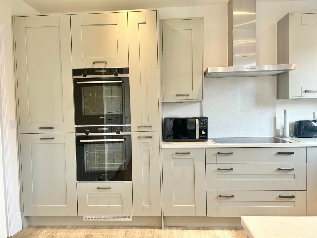 Additional property image - Broomyshaw Close, Tamworth, B77 4FQ