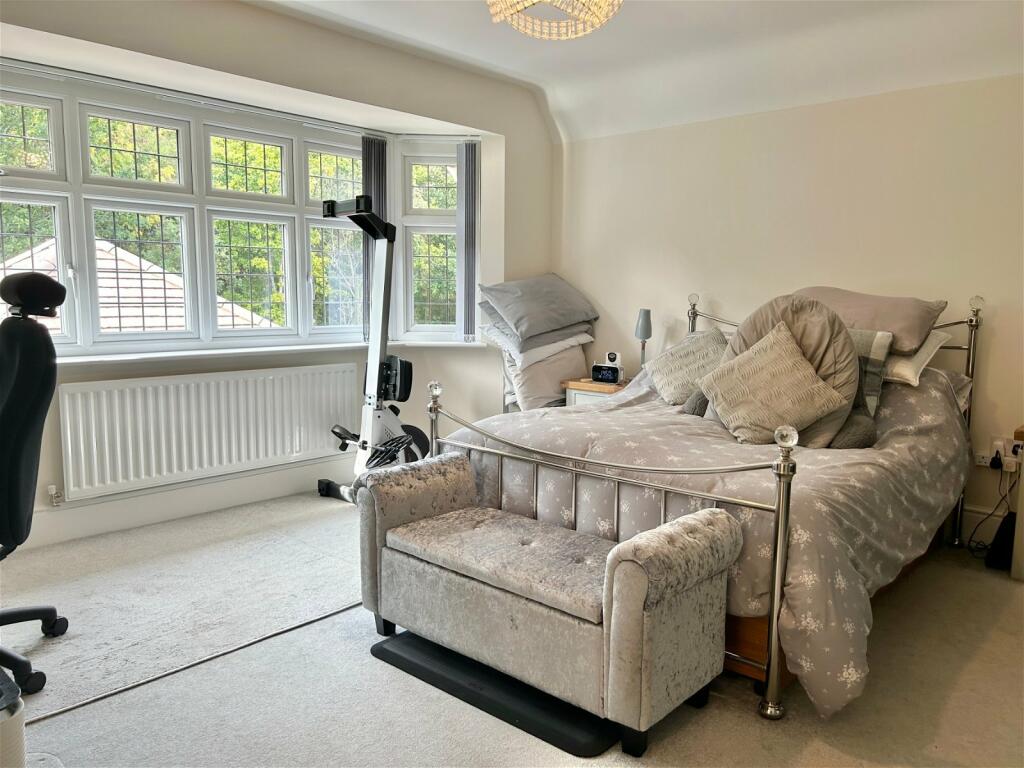 Additional property image - Broomyshaw Close, Tamworth, B77 4FQ