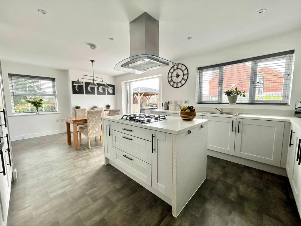 Additional property image - Willowherb Close, Tamworth, B79 0EX