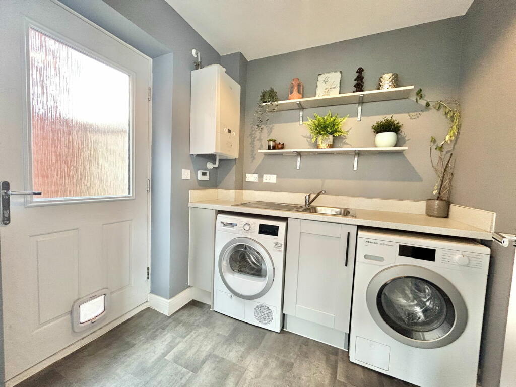 Additional property image - Willowherb Close, Tamworth, B79 0EX