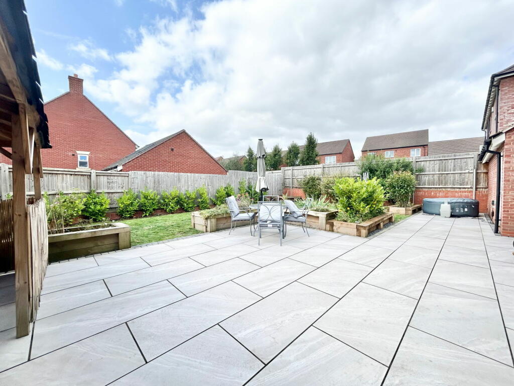 Additional property image - Willowherb Close, Tamworth, B79 0EX