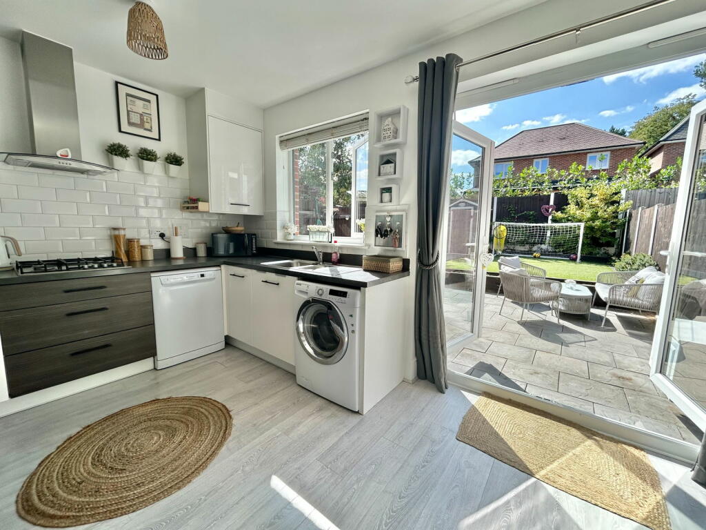 Additional property image - Blithbury Close, Amington, Tamworth, B77 4FP